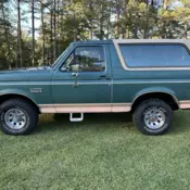 1989 Ford Bronco SUV Green U100