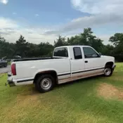 1989 GMC Sierra Pickup White C1500