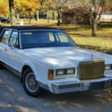 1989 Lincoln Town Car Signature Presidential Edition 4 Door Full Size Sedan