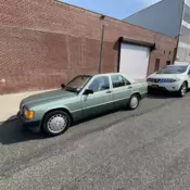 1989 Mercedes-Benz 190E Sedan Green E 2.6