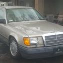 1989 Mercedes-Benz E 300 (300E) 4dr Sedan