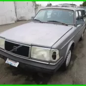 1989 Volvo 240 DL 2.3 L 4 Cylinder NO RESERVE