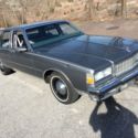 1990 Chevrolet Caprice Classic LS Brougham Sedan 4-Door 5.0L box chevy