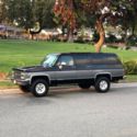 1990 Chevrolet suburban 2500 4X4 5.7L 350 Silverado package Fully loaded...