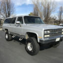 1990 CHEVY SUBURBAN 4X4 LIFTED AND RUST FREE