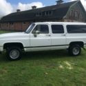 1990 Chevy Suburban V1500 4x4 One Owner 3rd. Row RUST FREE WORLDWIDE NO RESERVE