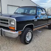 1990 Dodge W-Series Black W150