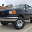 1990 FORD BRONCO XLT 4x4 GREAT CONDITION M/T RIMS AND TIRES !!!