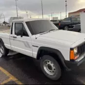 1990 Jeep Comanche White