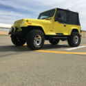1990 Jeep Wrangler - Restored- 350CI -4x4 - Custom interior, Custom sound stereo