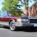 1990 Lincoln Town Car Signature Series 40k miles EXTRA CLEAN Moon roof RUST FREE