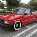 1990 Mazda b2600i pick-up truck
