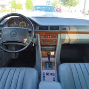 1990 mercedes-benz 300e base sedan 4-door 3.0l