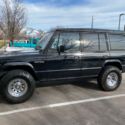 1990 Mitsubishi Montero 4 Door 4X4 5 Speed Manual Transmission Color (Black)