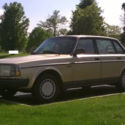 1990 Volvo 240 DL Sedan 4-Door 2.3L Beige/Gold