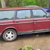1990 Volvo 240 Red BASE