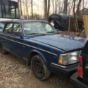 1990 Volvo 240 Wagon 4-Door 2.3L Blue, Blue cloth interior - fix or parts