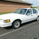 1991 Antique Lincoln Town Car Executive Series 4.6l;V-8 Engine 4 Dr. Sedan White