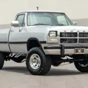 1991 DODGE RAM 350 4X4 REGULAR CAB 5.9L CUMMINS DIESEL 130K MILES AUTOMATIC