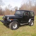 1991 Jeep Wrangler, new brakes, lines front calipers New paint tires seat covers