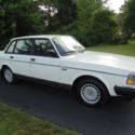 1991 Volvo 240 sedan Auto, AC, CD, moonroof, fully serviced, 95K, NO RESERVE!!