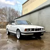 1992 BMW 525i [5-speed manual]