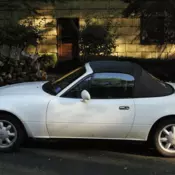 1992 Mazda Miata MX5 manual transmission, convertible, roll bar.