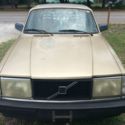 1992 Volvo 240 classic car 4 door gold runs good