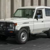 1993 Toyota Land Cruiser FZJ75-Body off nut & bolt restored Gulf-spec