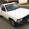1993 Toyota Pickup truck (salvage title) 2wd 22RE alarm, runs great, reliable