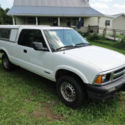 1994 CHEVROLET S-10 EXTENDED CAB PICK UP 4X4 with ALUMINUM CAP