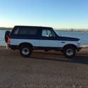 1994 Ford Bronco XLT low mileage, rare color combo!