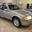 1994 Mercedes-Benz C-Class C 220 4dr Sedan Automatic 4-Speed RWD I4 2.2L