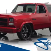 24" MASSIV WHEELS, FUEL INJECTED V8 POWER, AUTO TRANSMISSION, SKAR SOUND SYSTEM,