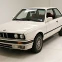 2.5 Liter Inline 6/Snazzy Red Leather/Alpineweiss Exterior/Daily Driver