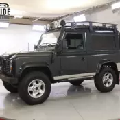 2.5L 4 CYLINDER 5-SPEED MANUAL RIGHT HAND DRIVE ROOF RACK SAFARI LIGHTS