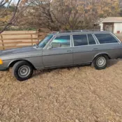 300TD Mercedes W123 wagon all original