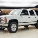 30k Actual Mile Suburban 4X4! GM 5.7L V8, Automatic, 2 Owners, Clean History!