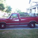 318 V-8 "RUMBLE BEE" striped Dodge Ram100 pick-up truck! Low miles for the yr!