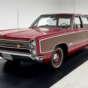 318ci 2bbl V8/3-Speed Manual/AACA HPOF Awards/Kewl Long Roof Cruiser/Unmolested