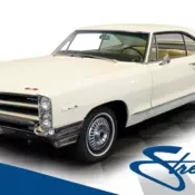 •421 V8 Engine•Triple Dual-Carb Manifold Setup•Muncie 4-Speed Transmissio