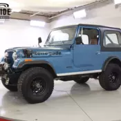 4X4 FUEL INJECTED V8! 4 SPD PS 4W DISC BRAKES ON BOARD AIR HARD TOP CONVERTIBLE
