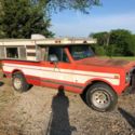 77 International Scout II Terra with vintage camper