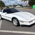 80,985 ORIGINAL MILES AUTOMATIC GLASS TOP WHITE/ RED INTERIOR CLEAN CAR FAX