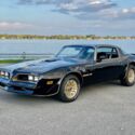 BEAUTIFUL 1977 PONTIAC TRANS AM 400CID 4-SPEED SMOKEY AND THE BANDIT NO RESERVE!