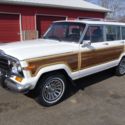 Beautiful Grand Wagoneer. 43,000 orig miles !!  Stunning , babied, Original