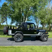 Beautifully restored 1981 Jeep Scrambler 304 V-8, T176 4 speed
