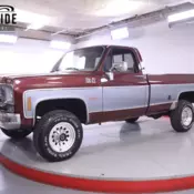 BIG BLOCK V8 AUTOMATIC TWO TONE CAMPER SPECIAL 4X4 PS PB FRONT DISC 3/4 TON