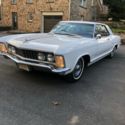 Buick Riviera white on red!!!!!