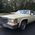 CADILLAC COUPE DEVILLE. (1984)